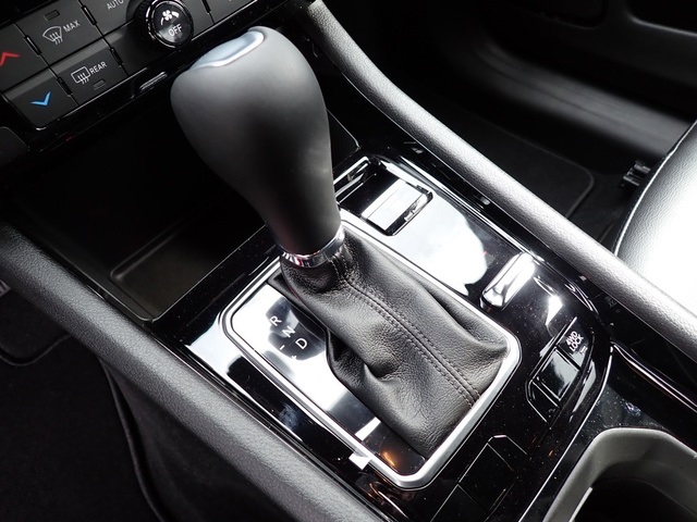 2025 Jeep Compass Limited photo 16