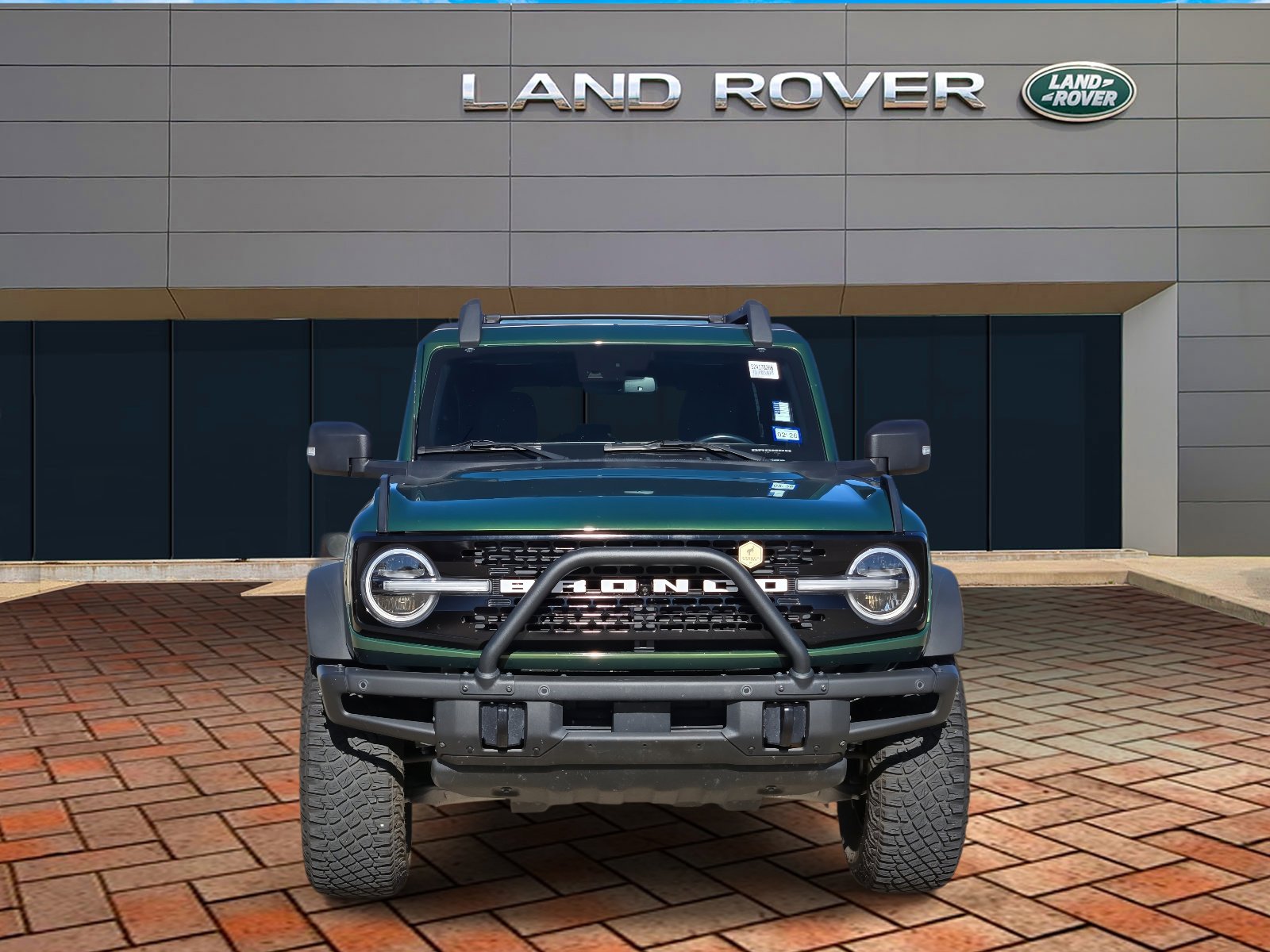 2022 Ford Bronco Wildtrak photo 2