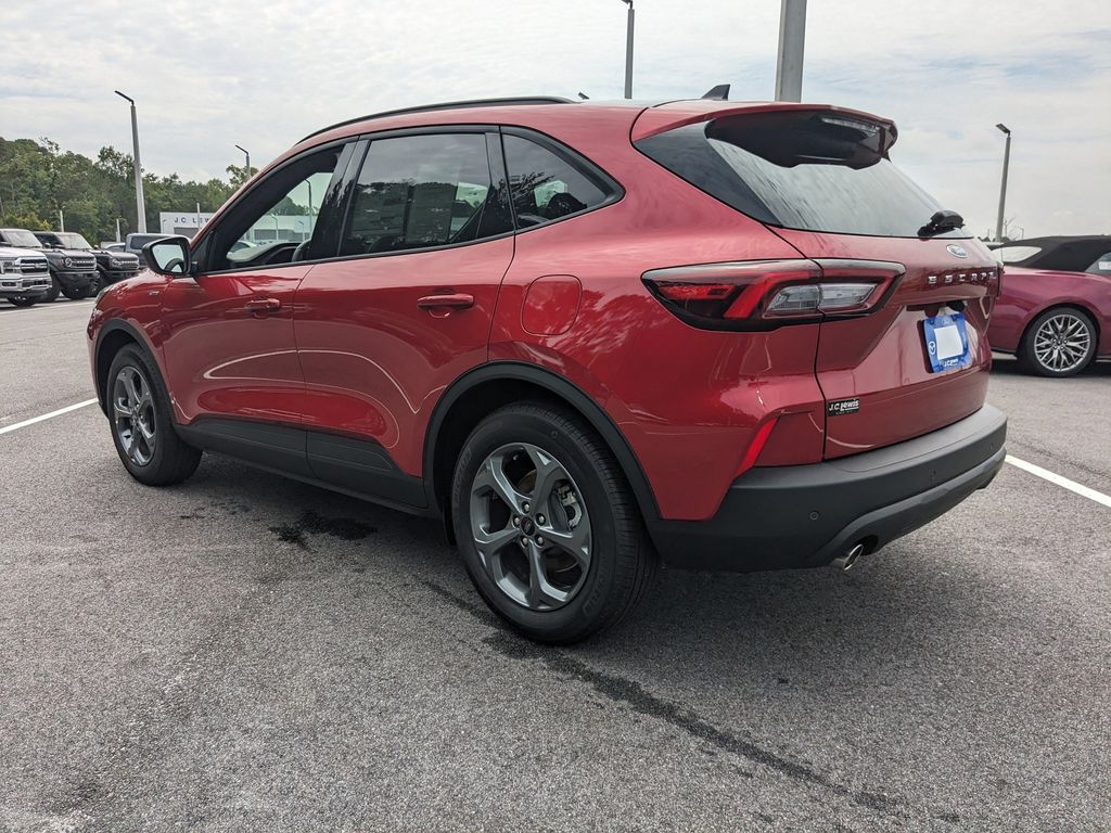 2025 Ford Escape ST-Line photo 5