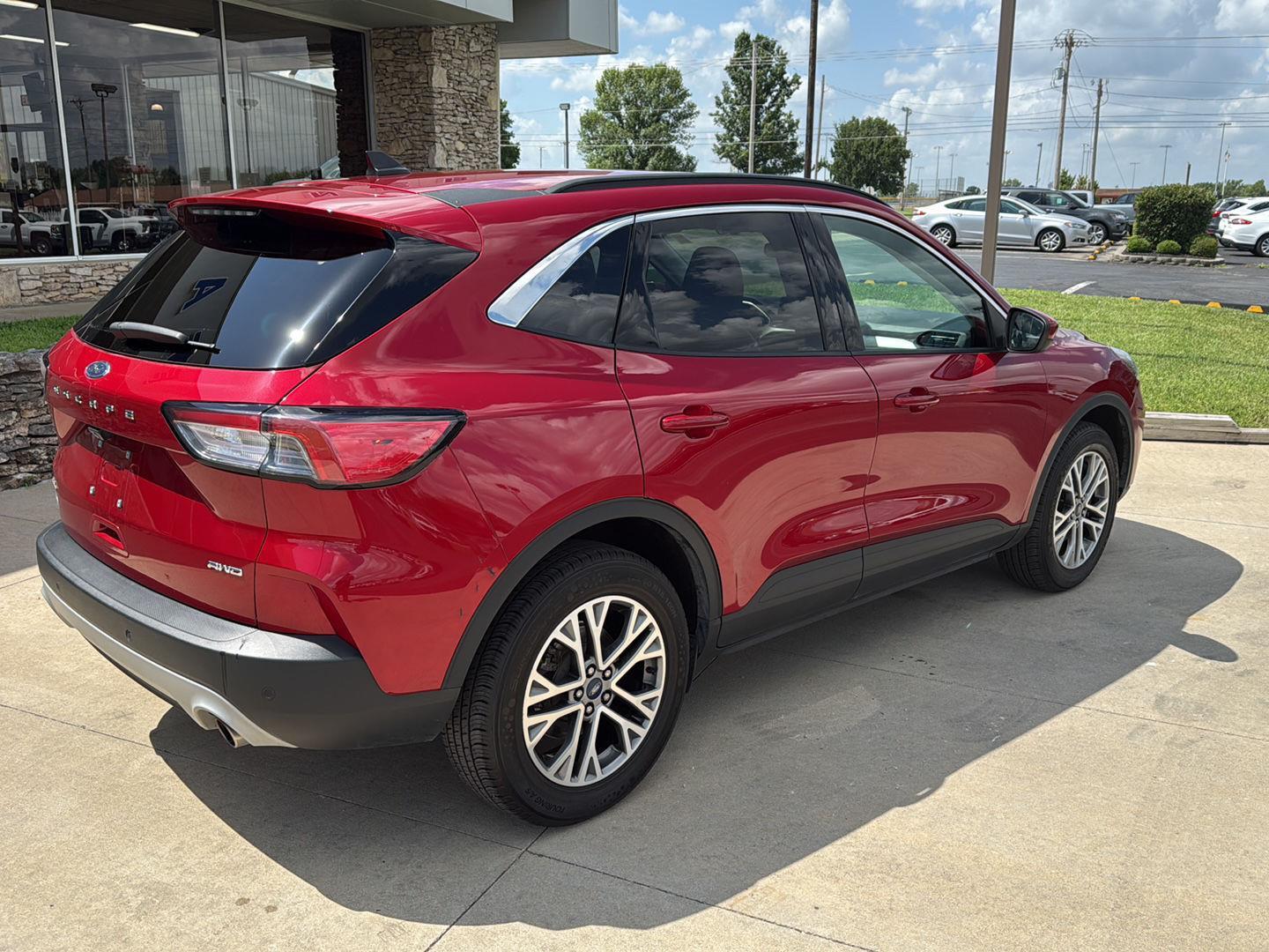 2022 Ford Escape SEL photo 9