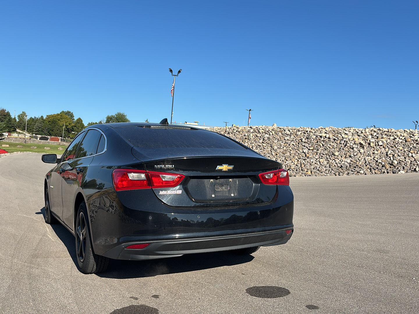 2020 Chevrolet Malibu LS photo 2