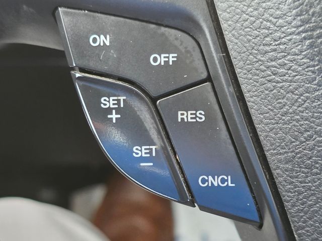 2017 Ford Fusion Energi Titanium photo 11