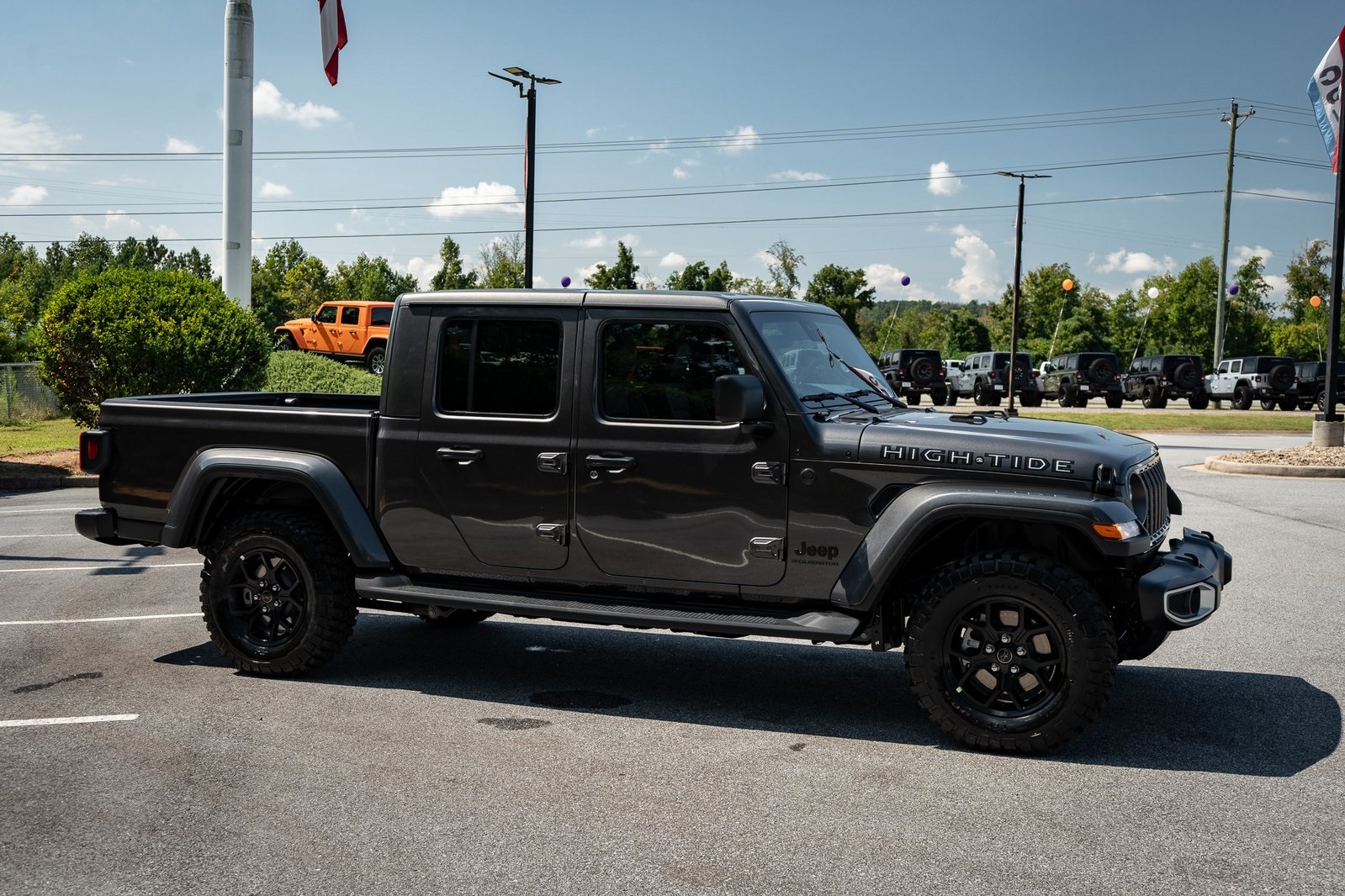 2025 Jeep Gladiator Sport photo 12