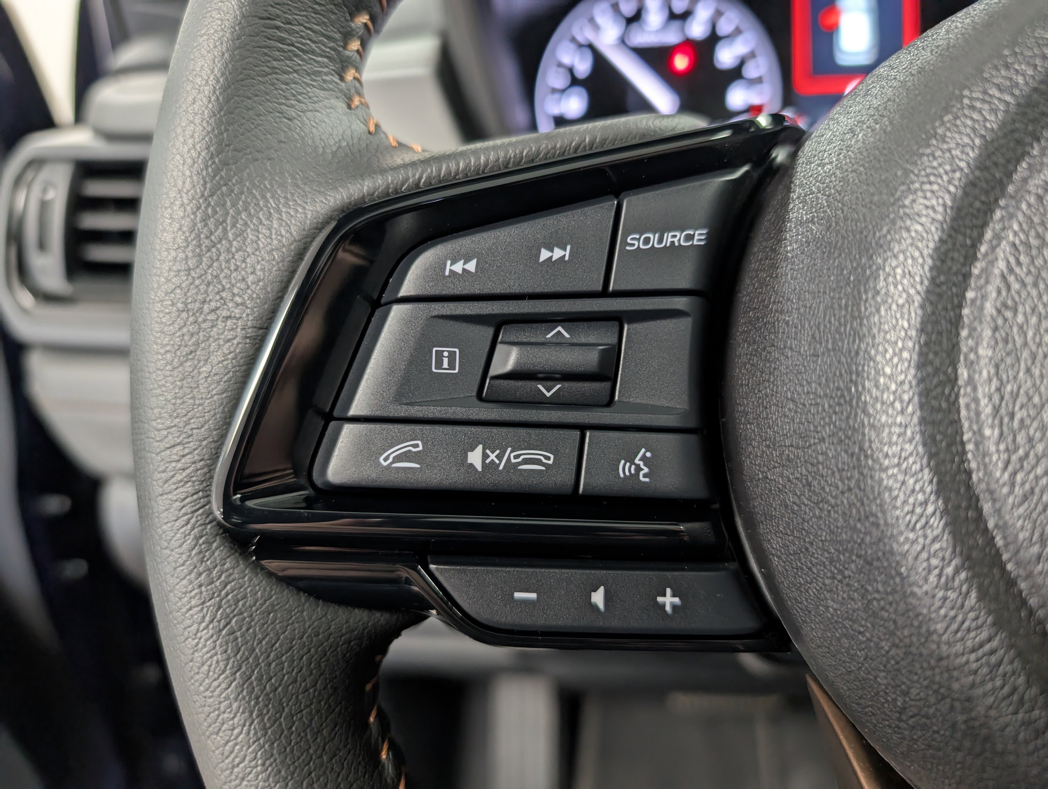 2025 Subaru Forester Sport photo 6