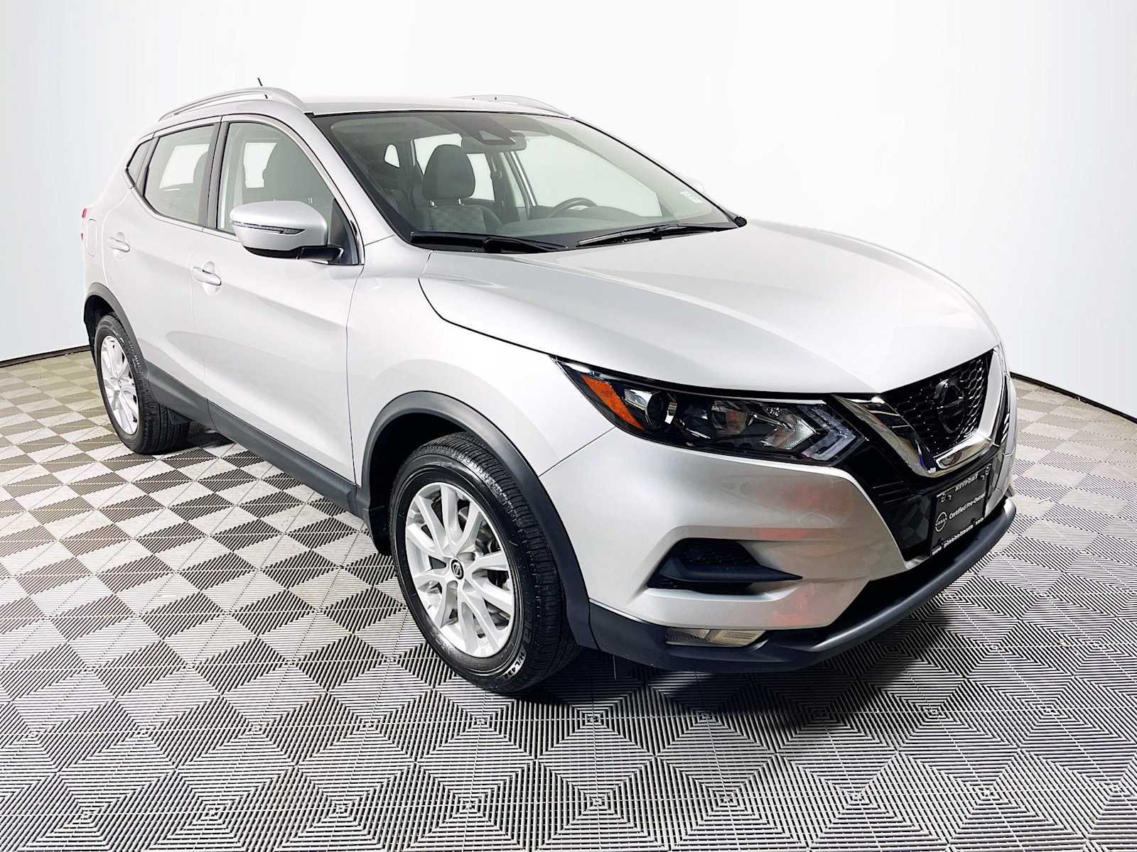 2022 Nissan Rogue Sport SV photo 3