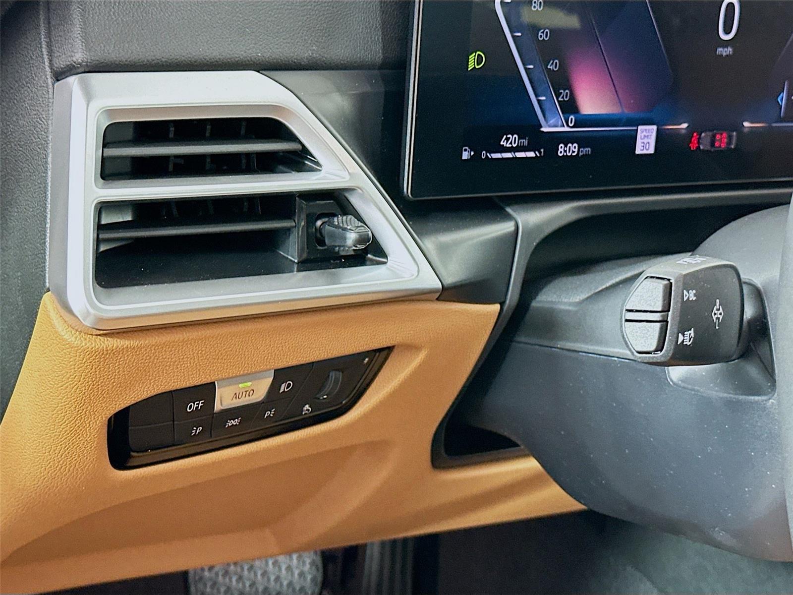 2025 Bmw 330i xDrive photo 9