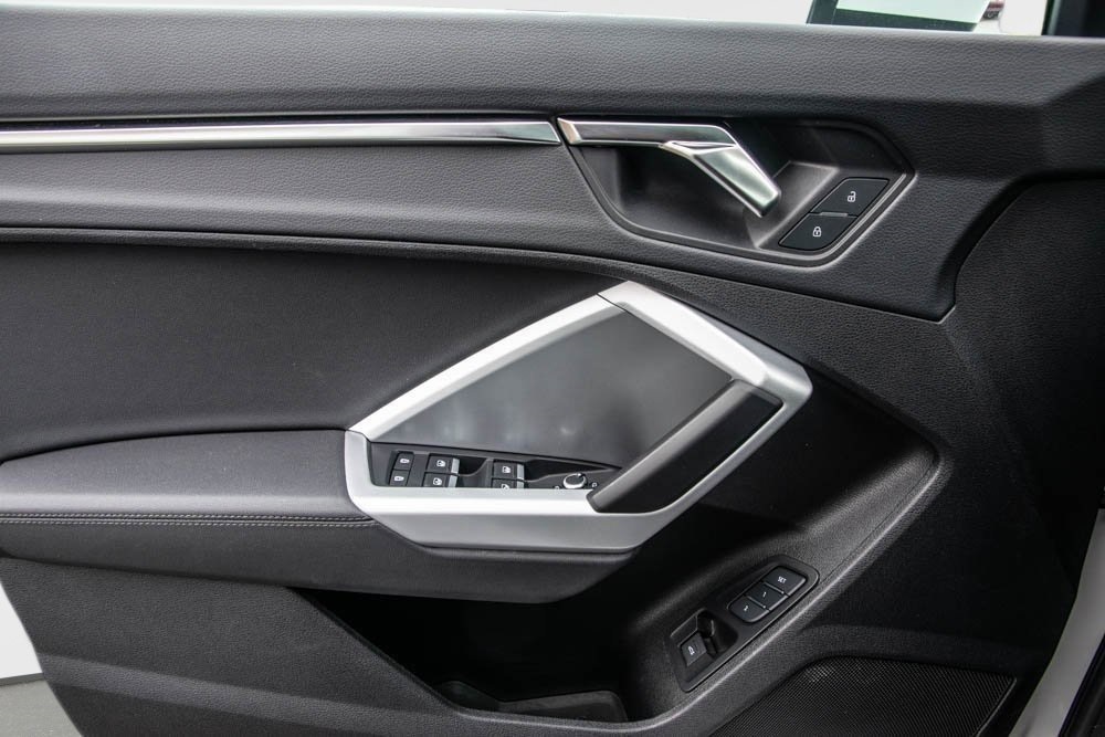 2024 Audi Q3 S line Premium photo 4