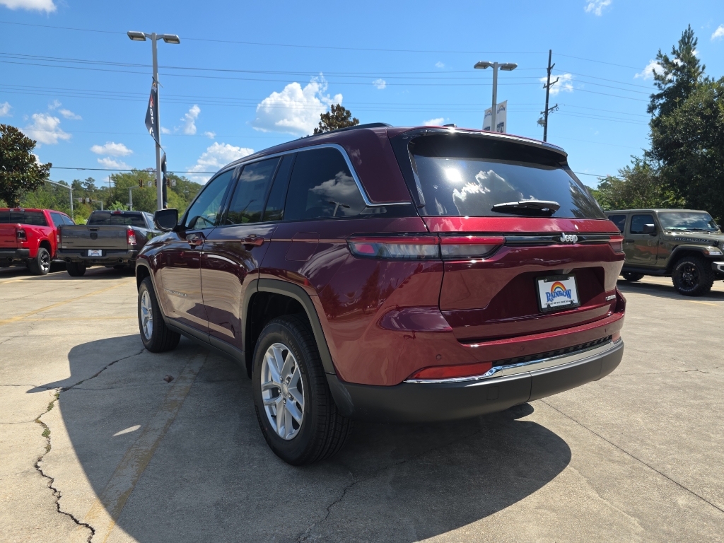 2025 Jeep Grand Cherokee Laredo X photo 2
