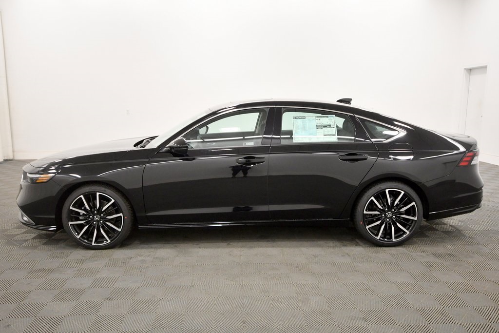2025 Honda Accord Hybrid Touring photo 3