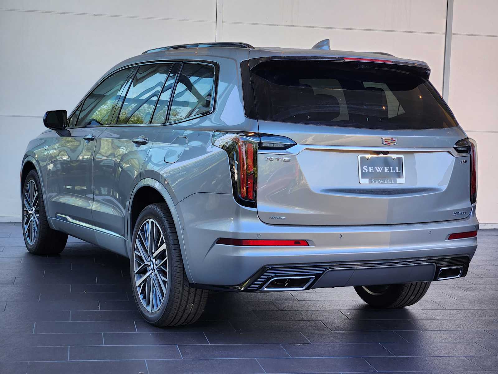 2025 Cadillac XT6 Sport photo 3