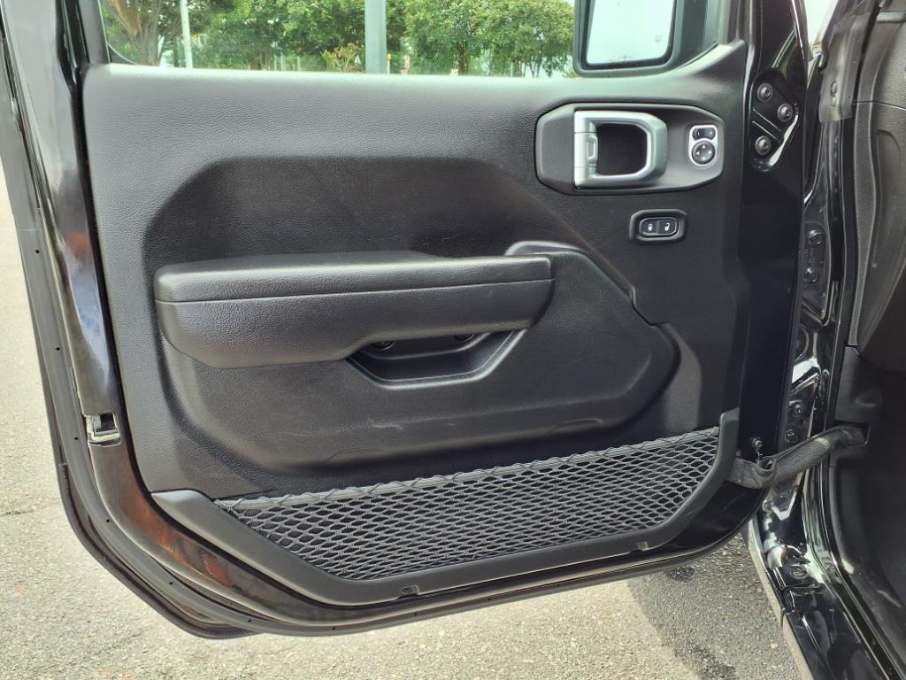 2023 Jeep Wrangler Sport S photo 3