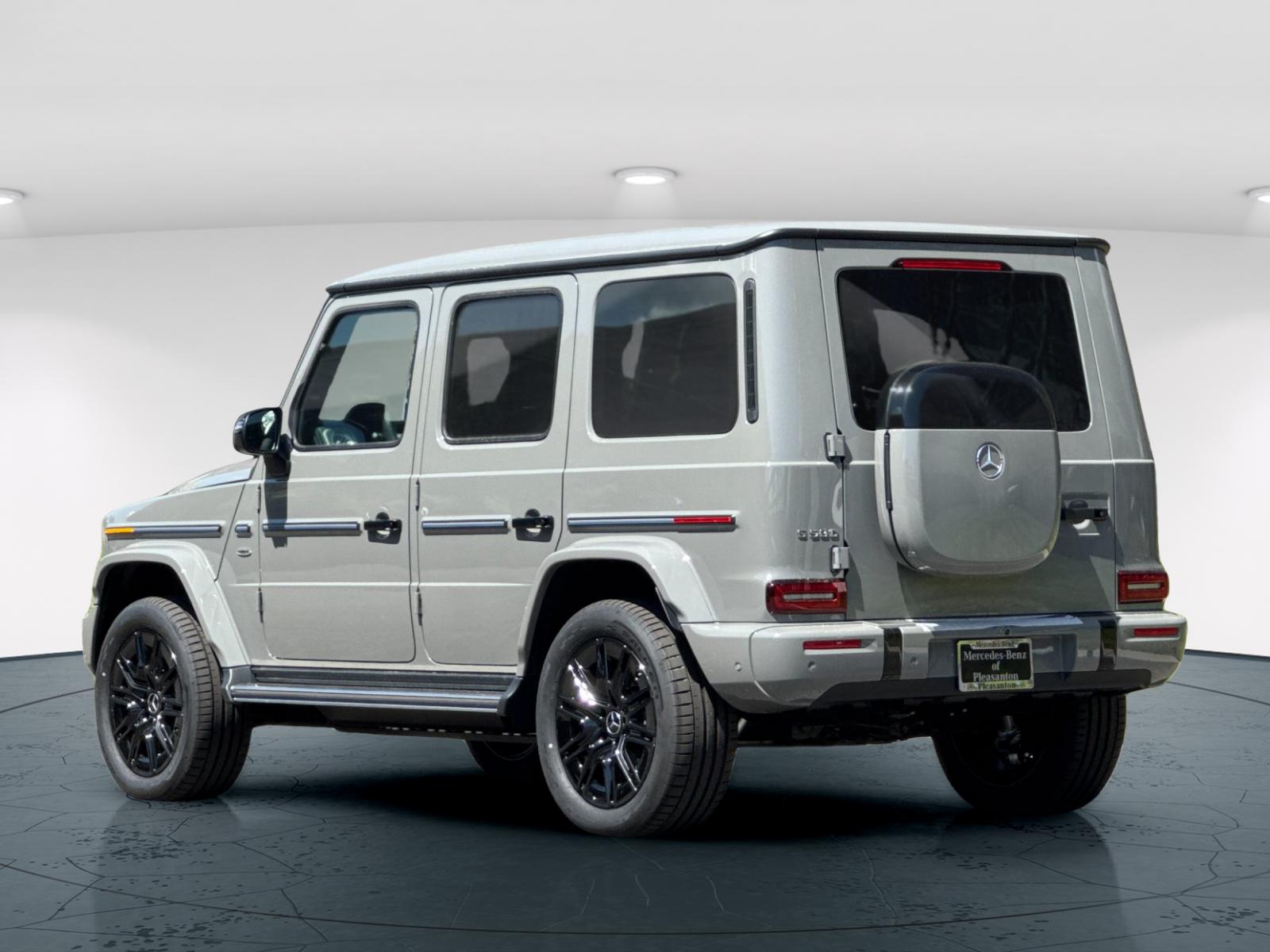 2025 Mercedes Benz G photo 4