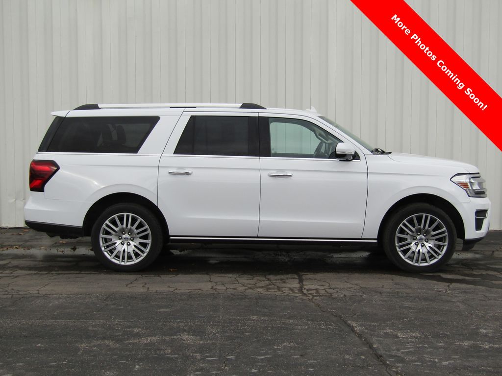 Used 2024 Ford Expedition Limited with VIN 1FMJK2A8XREA34649 for sale in Kansas City