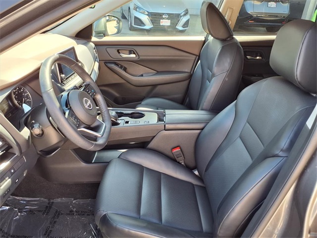 2023 Nissan Rogue SV photo 15