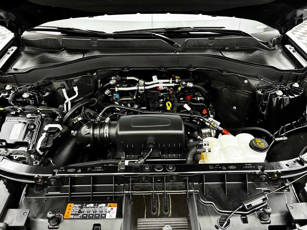 2023 Ford Explorer XLT photo 34