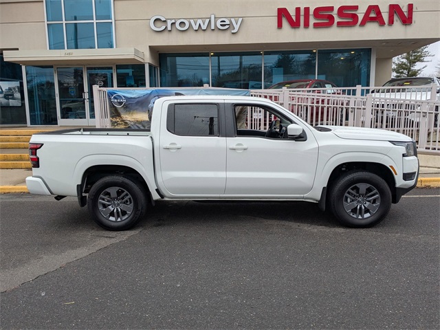 2025 Nissan Frontier SV photo 2