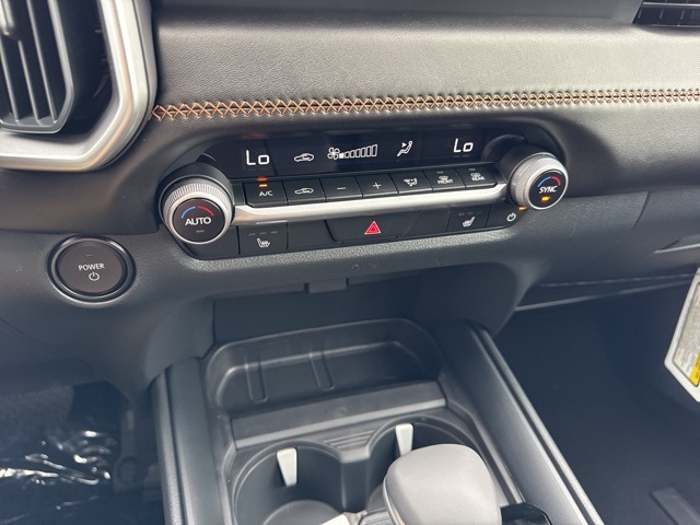 2025 Mazda CX-50 Premium photo 16