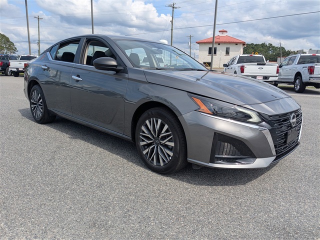 2025 Nissan Altima 2.5 SV photo 2