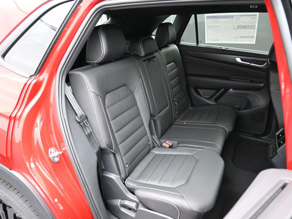 2025 Volkswagen Atlas Cross Sport SEL R-Line photo 46