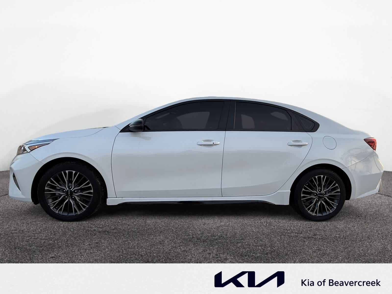 2024 Kia Forte GT-Line photo 2