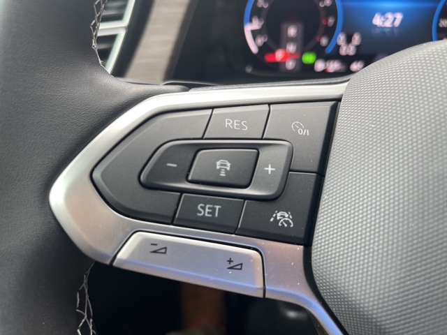 2025 Volkswagen Atlas SEL photo 28