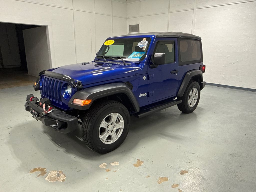 2019 Jeep Wrangler Sport S photo 3