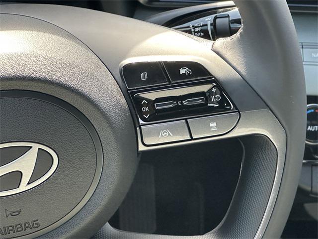 2025 Hyundai Elantra Hybrid Limited photo 24