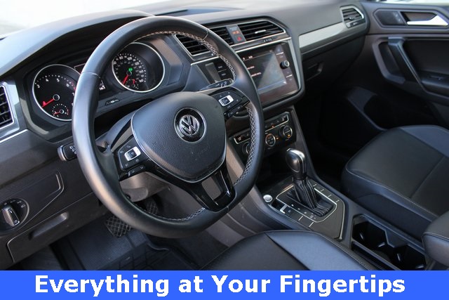 2021 Volkswagen Tiguan SE photo 2