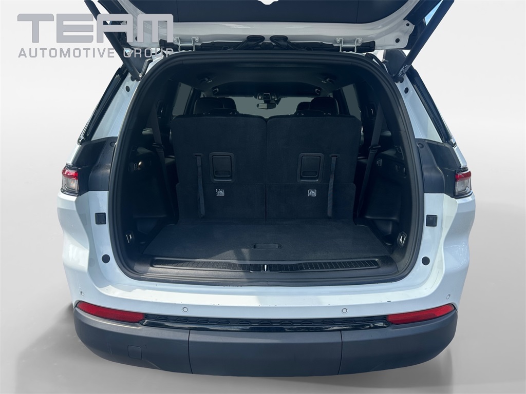 2024 Jeep Grand Cherokee Altitude photo 9