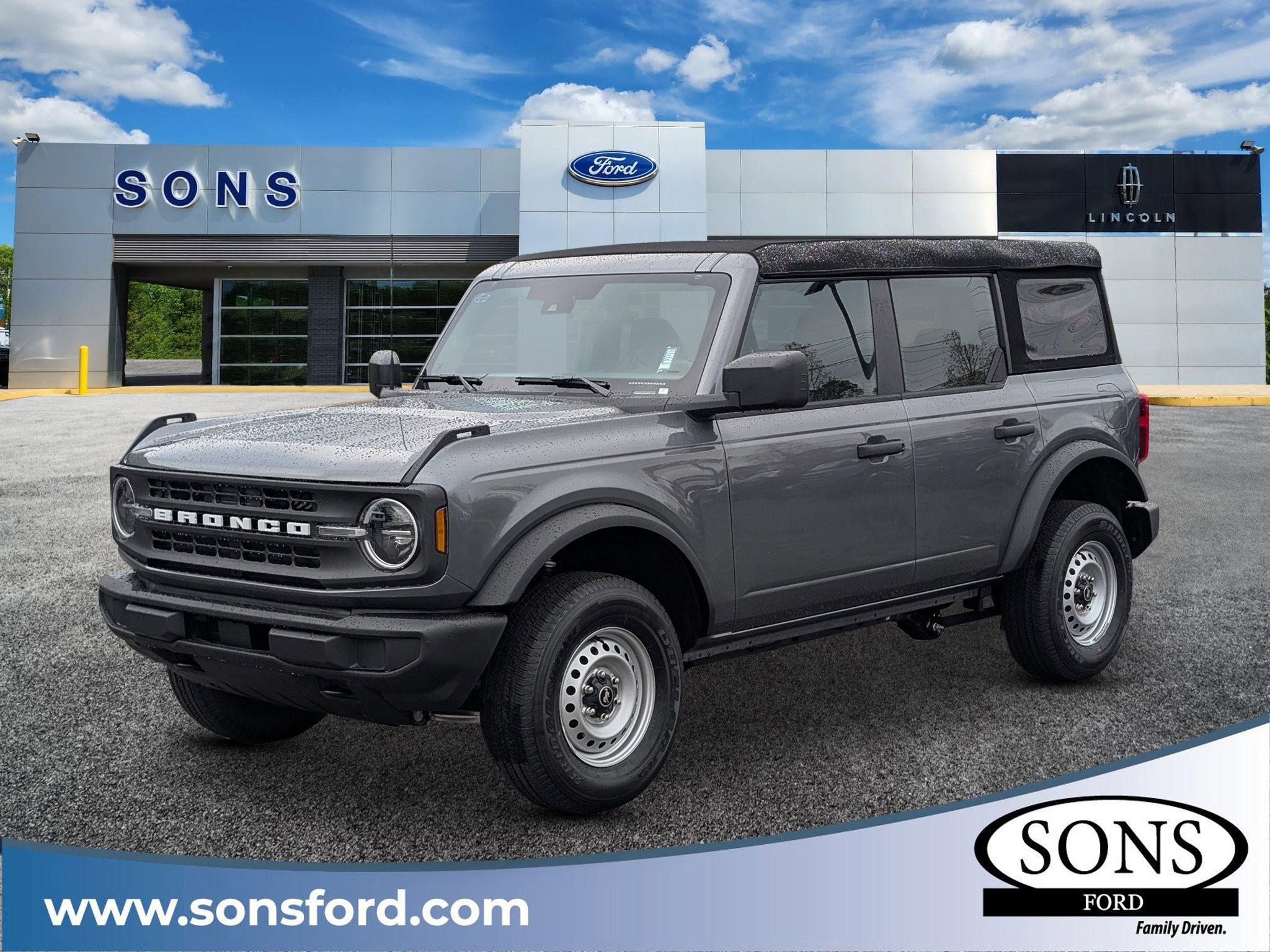 2025 Ford Bronco 4-Door Base's photo