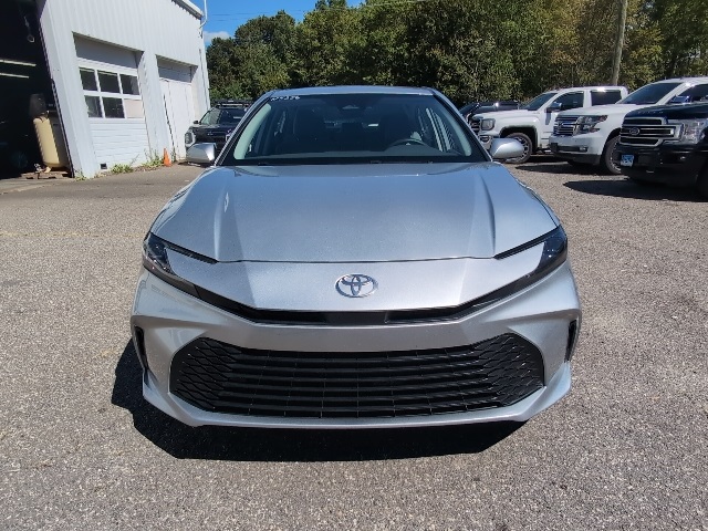 2025 Toyota Camry LE photo 3