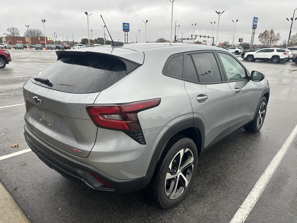 2024 Chevrolet Trax photo 3