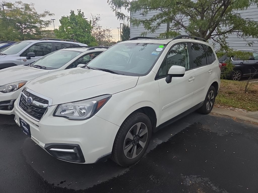 2017 Subaru Forester 2.5i Premium photo 2