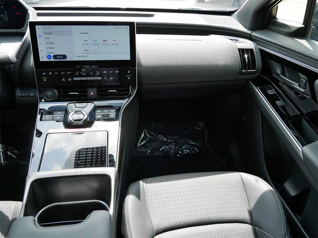 2024 Subaru Solterra Touring photo 11