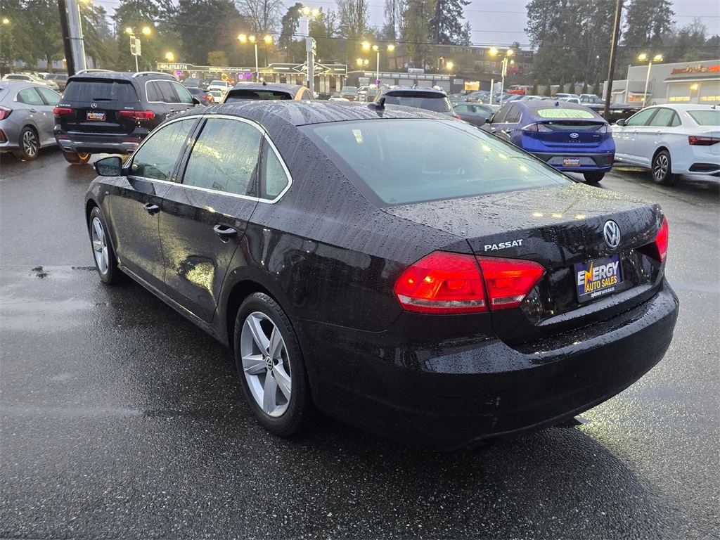 2015 Volkswagen Passat Limited photo 4