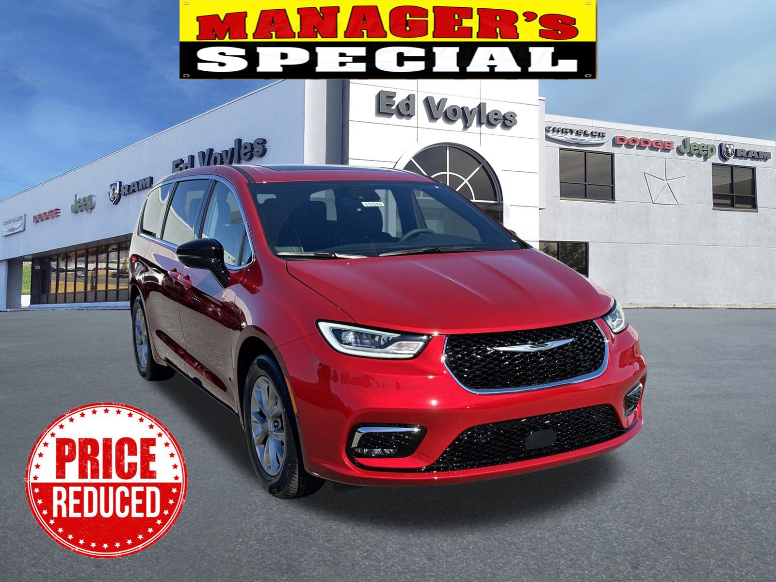 2026 Chrysler Pacifica Limited's photo