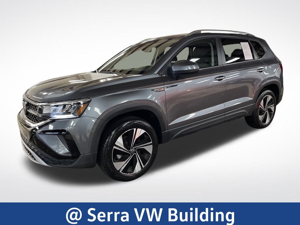 2024 Volkswagen Taos SE's photo