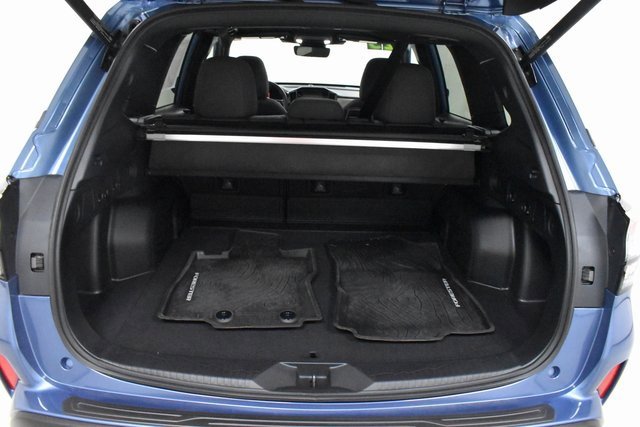 2025 Subaru Forester Premium photo 9
