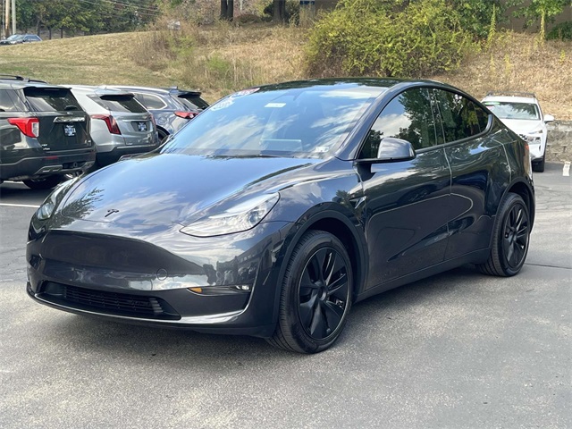 2025 Tesla Model Y Long Range photo 7