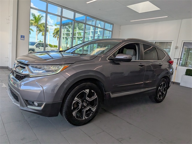 2017 Honda CR-V Touring photo 4