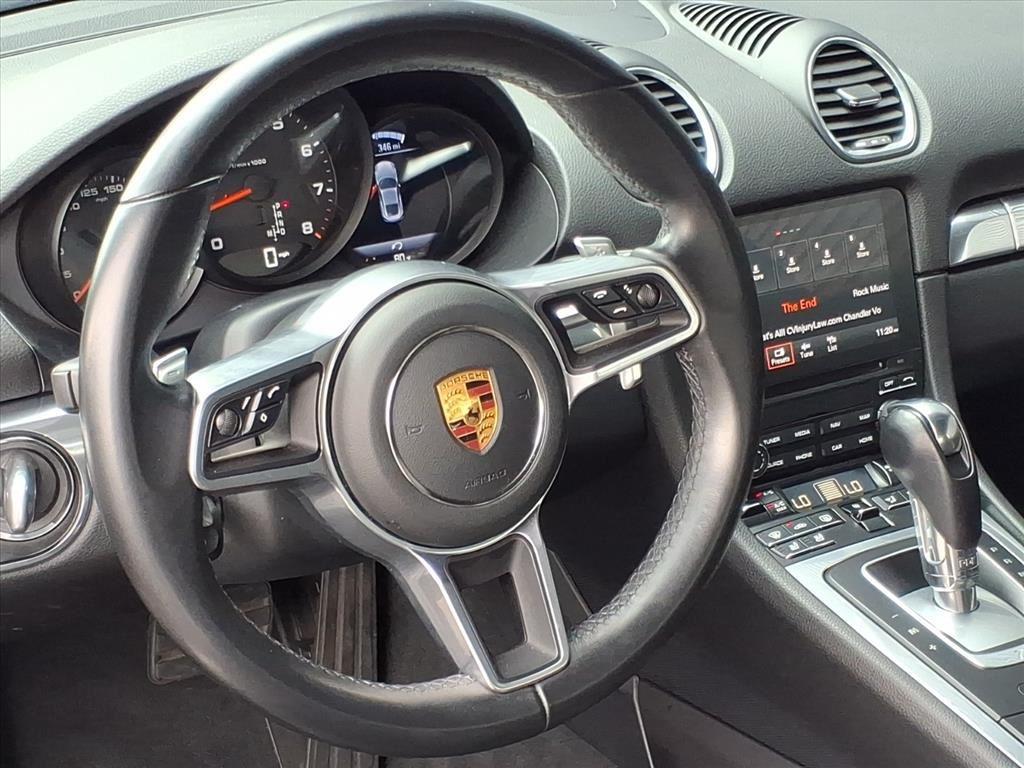 2022 Porsche Cayman T photo 4