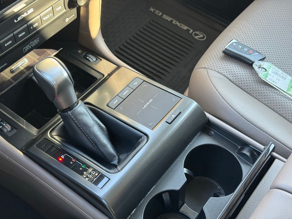 2023 Lexus GX 460 Luxury photo 32