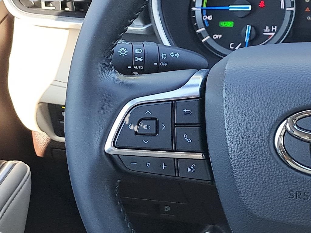 2021 Toyota Highlander Hybrid XLE photo 13