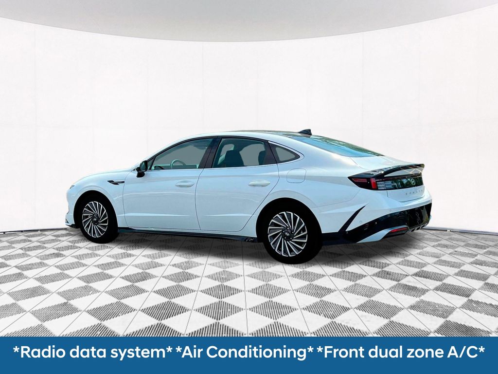 2025 Hyundai Sonata Hybrid Limited photo 4