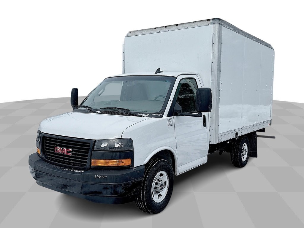 2020 GMC Savana Cutaway Work Van's photo