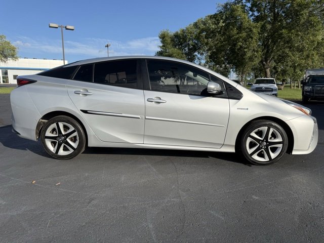 2018 Toyota Prius Two photo 7