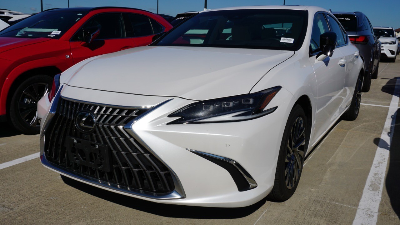 2024 Lexus ES Hybrid 300h Ultra Luxury