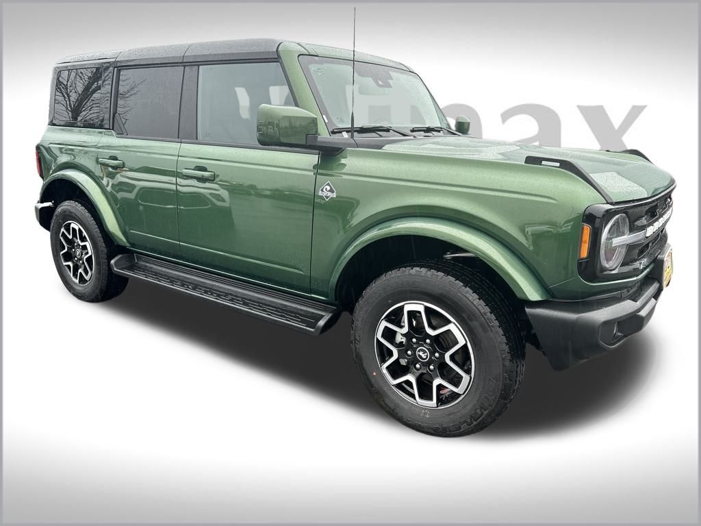 2025 Ford Bronco 4-Door Outer Banks's photo