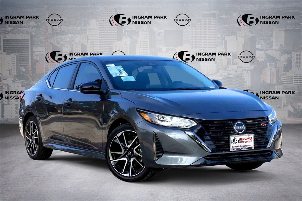 2025 Nissan Sentra SR's photo