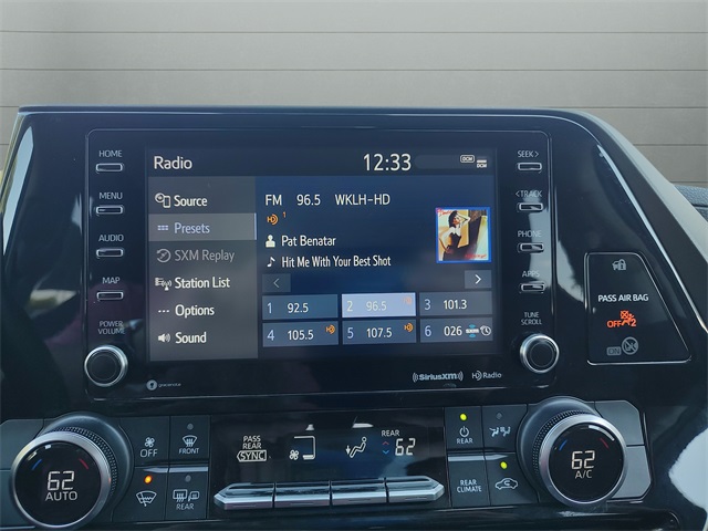 2021 Toyota Highlander LE photo 19